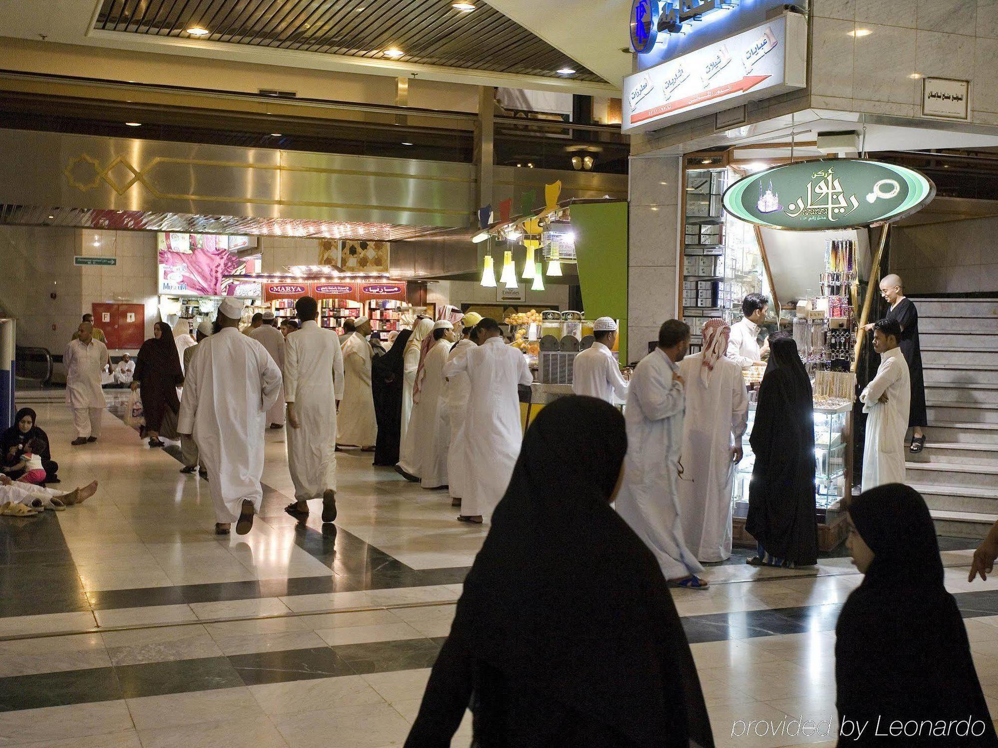 The Venue Jeddah Corniche Hotel Exterior photo The mall's food court